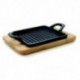 Mini Grill com tábua de madeira.