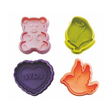 CORTAPASTAS CON EXPULSOR SAN VALENTIN 4 PIEZAS DE IBILI 5 CM